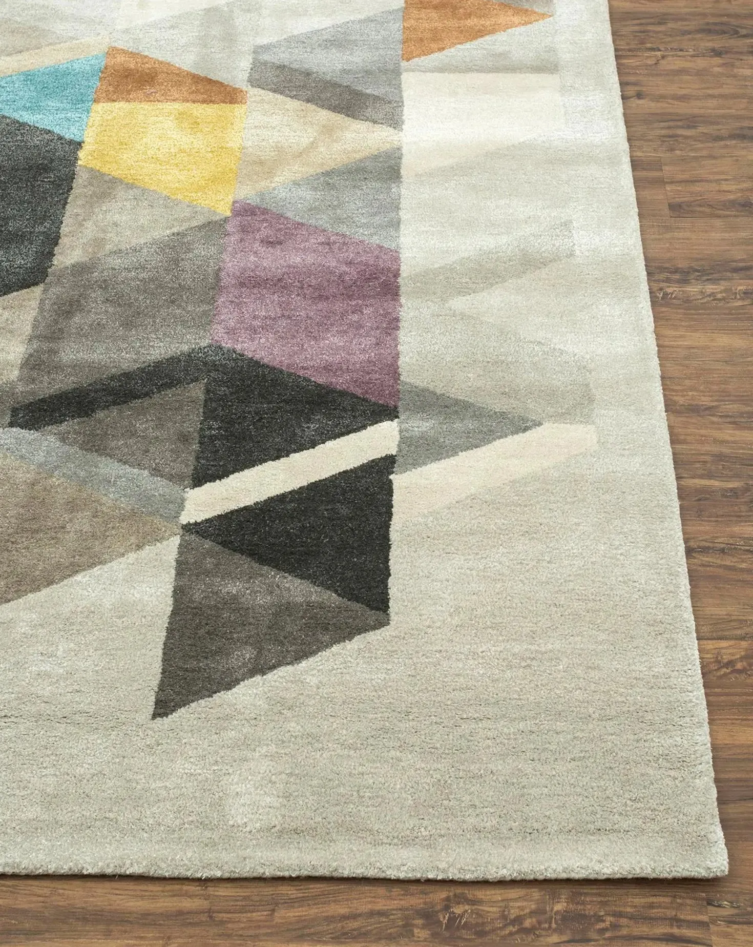 Caliedo Classic and Medium Gray Rug