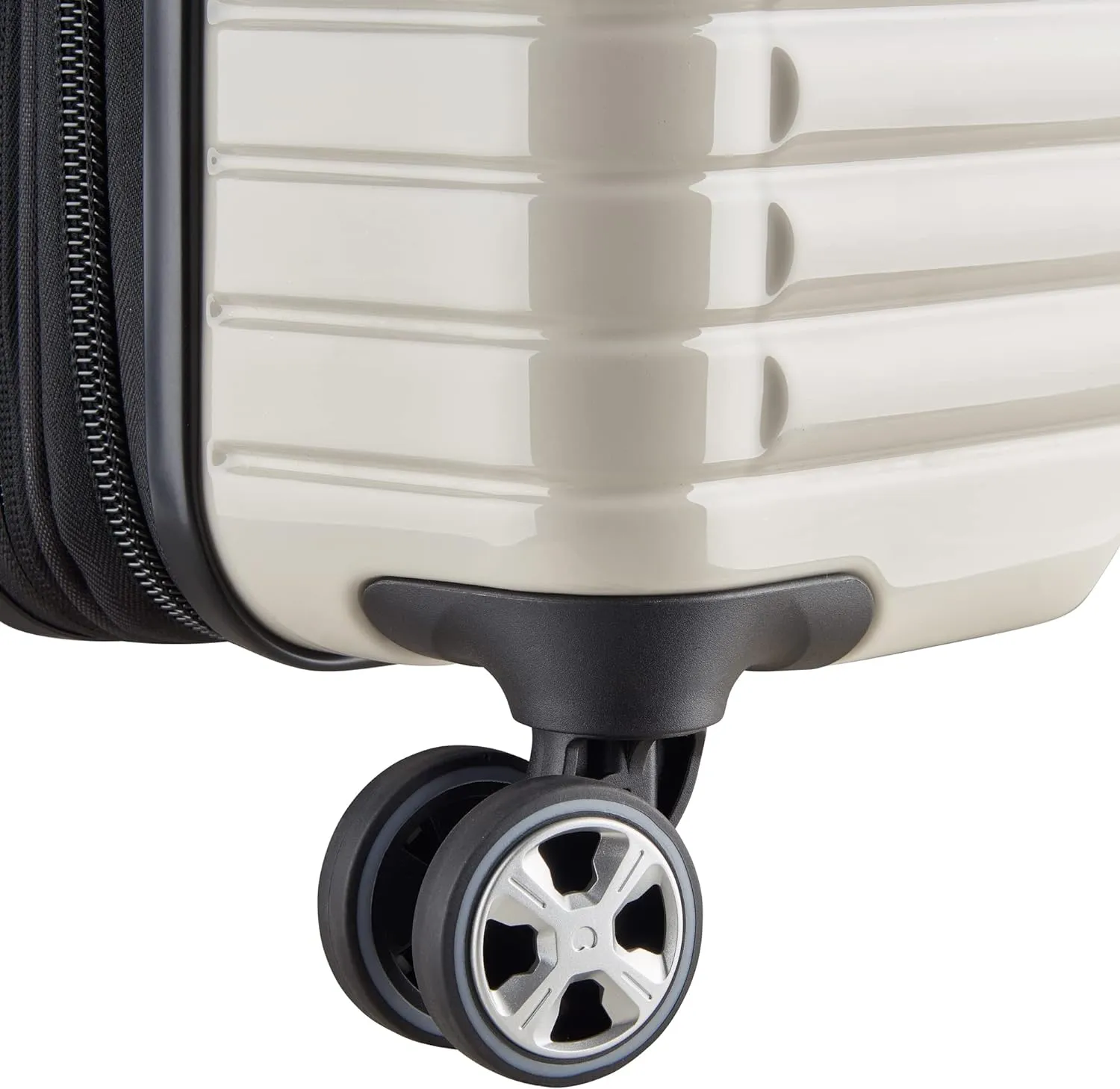 Delsey Cruise 3.0 Carry-On Expandable Spinner