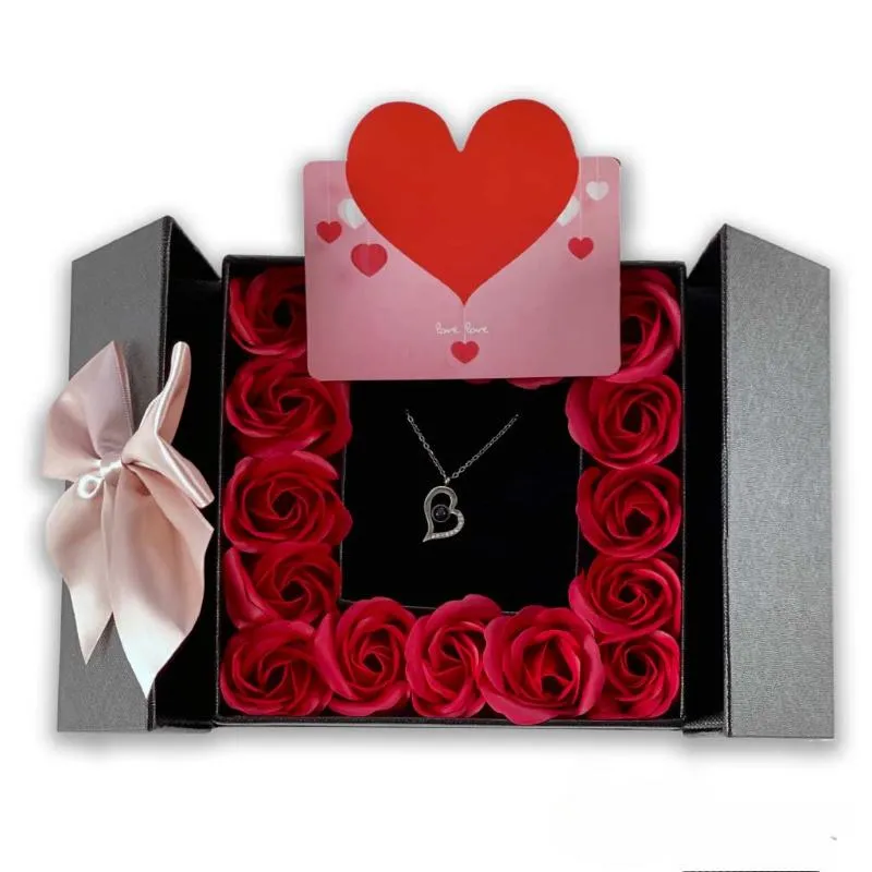 Luxurious Velvet Rose Gift Box With Custom